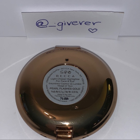 Becca Light Chaser Highlighter Pearl Flashes Gold - Picture 6 of 16